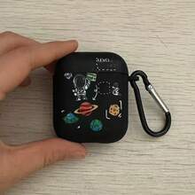 Funda protectora con elemento de astronauta compatible con auriculares inalámbricos Bluetooth de Apple, funda resistente a arañazos y golpes compatible con la funda de carga de auriculares Bluetooth de Apple - Negro - Ver 7