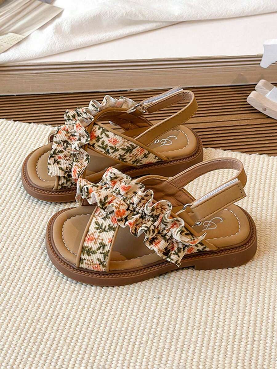 1双女童镂空透气公主平底凉鞋，儿童软底防滑学生校园鞋，婴幼儿学步鞋，百搭时尚休闲英伦罗马凉鞋，适合夏季穿着