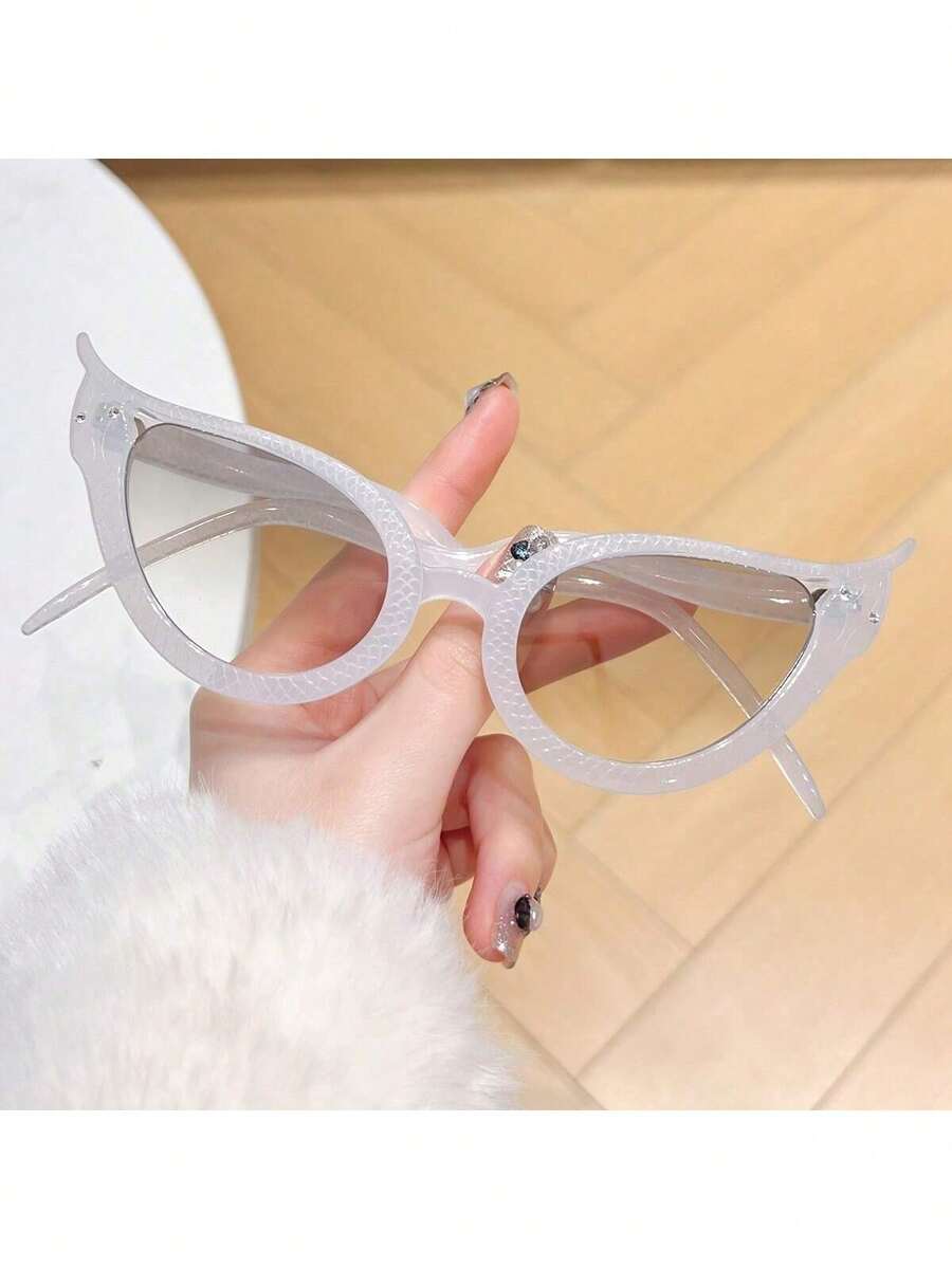 1 Pair Of Women's Cat Eye Y2K Fashion Glasses - Black - View 1