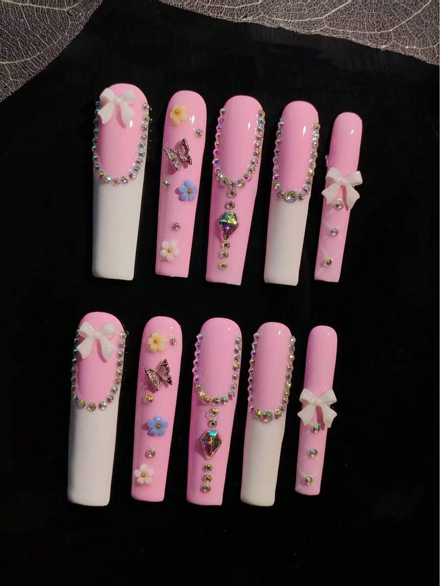 10 Pcs Handmade Armor Suits, Press On Nails, The Sweet Dollar Style Embodies The Lolita Fashion , Featuring A Main Color Palette Of Delicate And Pure White. The Fresh Pink And White Contrast Creates A Strong Sense Of Girlishness. Three-Dimensional Bows, Miniature Flowers, And Metallic Bow Decorations Enhance The Sweet And Cute Lolita Vibe. - 彩色 - 查看 1