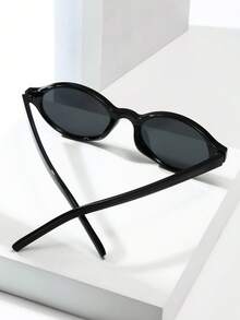 1pc Oval Small Frame High-Quality Minimalist Fashion Glasses For Women, Suitable For Travel, Leisure, Party, Beach, And Daily Wear - Black Frame Black Gray Film - View 3