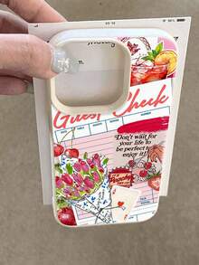 Escena romántica y colorida de cafetería con cócteles, flores y una frase alegre. Esta elegante funda es compatible con Samsung, Apple, OPPO, , etc. Fabricada en TPU flexible, resistente a golpes y arañazos, ofrece una excelente protección contra caídas y un agarre cómodo. Es un regalo ideal para familiares, amigos y seres queridos, y una opción perfecta para festivales. - Blanco - Ver 5