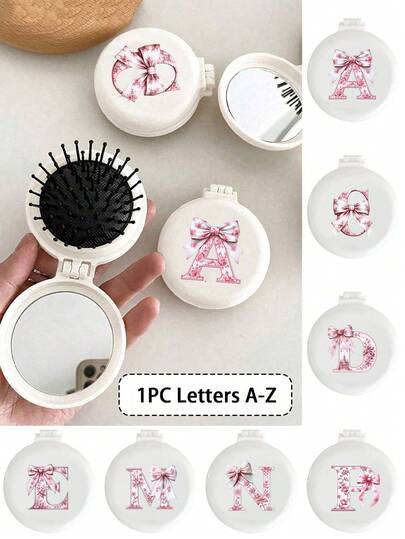 Cepillo y espejo de maquillaje plegable 2 en 1 con estampado de lazo rosa de la letra A-Z - Herramienta de belleza portátil y de sobremesa contemporánea para viajes, cepillo plegable con espejo de maquillaje, fácil de llevar, perfecto para uso en viajes y salidas, cepillo de aire con doble función, cepillo de masaje del cuero cabelludo, suministros de viaje, bodas, fiestas, regalos de cumpleaños, accesorios