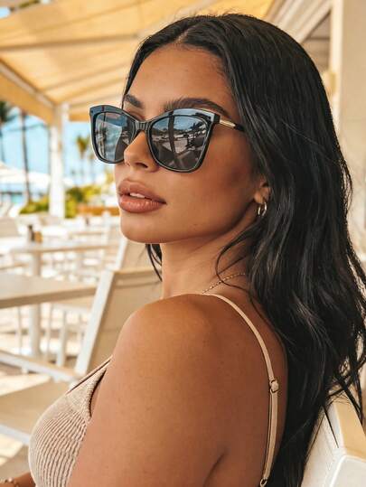 Polarized Sunglasses Women Retro Cat Eye Frame Large Frame Black Fashion Glasses Classic Outdoor Sports Cycling Glasses Travel Beach Holiday Summer UV Protection Sunglasses