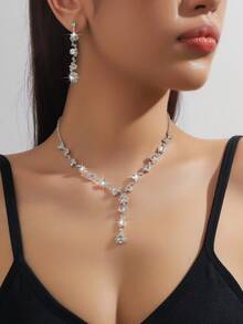 花朵项链、耳环、手链、戒指首饰套装，精致百搭，质感高端，适合女性日常通勤、校园约会、婚礼、派对和情人节等场合作为礼物。 - 銀色 - 查看 18