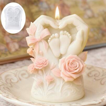 1个温柔母爱手掌呵护宝宝蜡烛硅胶模具，独特的双手托举新生儿小脚设计，浪漫玫瑰造型，柔韧硅胶材质，易于脱模和清洗，适合制作香薰蜡烛/手工皂，是送给准父母、朋友、婴儿派对回礼、婴儿房装饰、纪念品摆件的绝佳礼物。