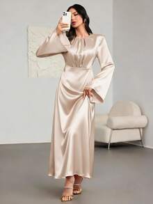 女士优雅香槟色A字型长裙 - 圆领，褶裥细节，系带腰身，垫肩，不对称喇叭袖，飘逸缎面面料，新年、派对和约会的完美之选 - 香檳色 - 查看 6