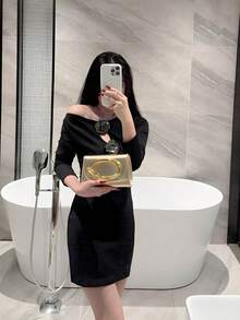 1pc Fashionable Metal Decor Mini Box Clutch Bag, Elegant Shiny Metal Bar Accent Women's Handbag, Luxury Feel For Evening Dress, Party, Wedding, Prom, Metallic Chain Included , New Year,Crossbody Bags For Women,Bags For Women,Clutch Purse For Women,Bolsos De Mujer Elegantes,Handbags For Women,Carteras De Mujer Elegantes,Travel Essential - 金色 - 查看 8