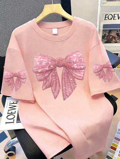 Plus Size Women's Bow Print Round Neck Short Sleeve Casual T-Shirt. Suitable For Summer Vacation, Beach, Resort, Spring, Valentine's Day, Carnival Outfits. Suitable For Daily Wear, Outing, Festivals, Beach, Party, Birthday, Beach, Gathering, School, Music Festival