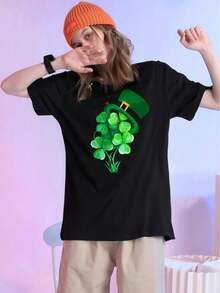 Herren-Jogging-T-Shirt, Damen-Glücksshirt mit Grafikprint, spezielles St. Patrick's Day-Shirt: rot mit grünem Kleeblatt und Hut, Rundhalsausschnitt, lockere Passform, atmungsaktive Baumwolle. - Preto - Ver 1