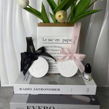 M.Dior 1 pieza Tabletas de aromaterapia, fragancia de larga duración, con cinta impermeable, tabletas de aromaterapia navideñas, de moda y de alta gama, suministros navideños, decoración de dormitorio, decoración del hogar, decoración de baño, tabletas de aromaterapia para automóvil, colgantes decorativos, suministros para fiestas, productos de regalo navideños, adecuados para regalo, decoración, Navidad, Día de San Valentín, etc. - 1PC - Ver 5