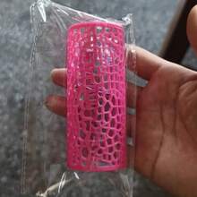 斗鱼在隧道里休息，小鱼虾则躲在小鱼虾棚里，紧紧地贴着管道。 - 歡樂水族 - 查看 4