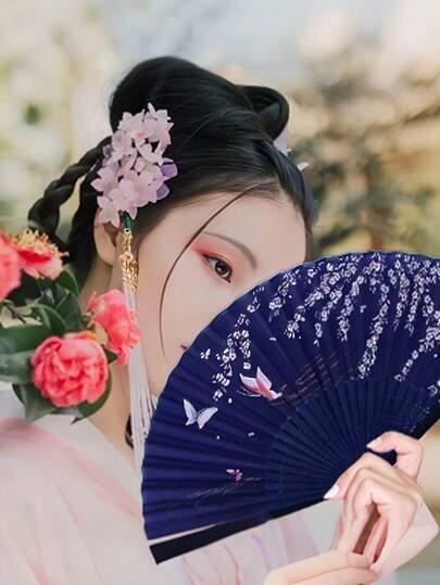2pcs/Set Handheld Foldable Floral Fans, Silk And Bamboo Handheld Fans With Tassels, Suitable For Dance, Cosplay, Wedding, Party Decoration, White And Blue Classical Style, Unisex Handmade Gift Fans, Applicable For Hanfu, Dance, Wedding Decoration, Gifts