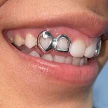 1 Set Zirconia Stone Hollow Heart Shaped Grillz, Unique Hip Hop Party Prop, Unisex - Multicolor - View 2