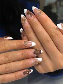 متعدد الألوان