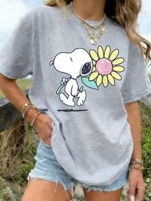 SNOOPY Cute Holding Big Flower Retro Cartoon Short Sleeved T Shirt Creating Summer Denim Shorts Lazy Casual Style Outfit - Màu Xám nhạt - Xem 1
