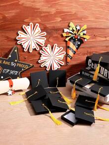 Hộp quà tặng trang sức tốt nghiệp, hộp quà lưu niệm tốt nghiệp cứng cáp, hộp giấy đựng quà trang sức, hộp quà tốt nghiệp, hộp đựng thiệp hình mũ tốt nghiệp, hộp thiệp màu đen hình mũ tốt nghiệp, hộp quà tốt nghiệp có tua rua, hộp quà tốt nghiệp tự trang trí. - Nhiều màu - Xem 3