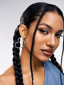 Heart Design Earrings - Silver - View 4