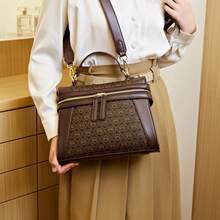 2026 New Lightweight Luxury Women's Tote Bag, Versatile Shoulder Bag, Large Capacity Crossbody Bag, Practical Handbag For Women - Coffee - View 10