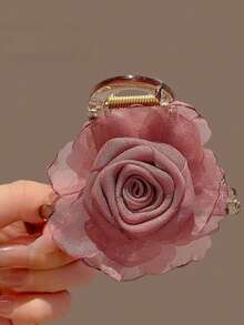 1个雪纺玫瑰花发夹，适合女性日常通勤、休闲外出、舞会、派对、度假、邮轮旅行等各种场合，是度假和邮轮旅行的必备单品。 - 彩色 - 查看 9