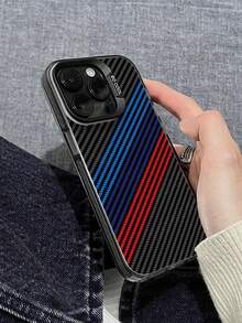 Nova Marca Criativa Série de Capas de Telefone a Laser IMD, Textura de Fibra de Carbono com Padrão de Listras Diagonais Vermelhas e Azuis, Clássica Capa de Telefone à Prova de Choque e Antiderrapante, Adequada para iPhone 17/17Air/17Pro/17ProMax, 16/16Plus/16ProMax, 15, 14, 13, 12, 11 Série - Preto - Visão 3