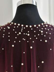 一件女士珍珠披肩开衫，配有胸针，袖套式薄网眼外套，适合女士出席婚礼、晚宴、派对等场合。 - 彩色 - 查看 7