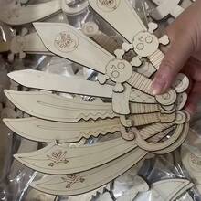 4pcs/8pcs Wooden Sword-Shaped Cutouts, Suitable For Painting And As Decorative Hanging Ornaments For Holidays, Weddings, Pirate-Themed Birthday Parties - Multicolor - View 5