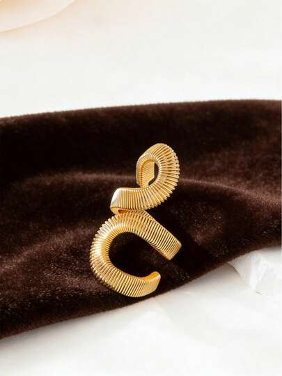 1 pièce Bague vintage à la mode en métal texturé ajouré, convient pour les femmes à porter en vacances, en soirée et comme cadeau