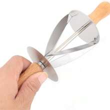 1 件装不锈钢牛角面包切片器，带长木柄的牛角面包刀，多功能滚刀，三角滚刀，蛋糕面包卷面团切割器，牛角面包面团滚轴，不锈钢牛角面包面团切割滚轴，焊接紧密，尺寸为 7.9 x 2.4 英寸（20.1 x 6.1 厘米），用于制作牛角面包 - 彩色 - 查看 3