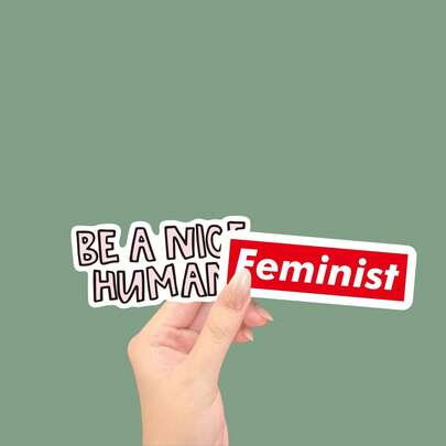 Pegatina de vinilo resistente al agua "Sé un buen ser humano" - Resistente a los arañazos, calcomanía para portátiles, cascos, motocicletas, cajas de herramientas, guitarras, scooters, coches - Mensaje inspirador con fondo cósmico, pegatina motivacional | Tema cósmico | Pegatinas resistentes al agua que promueven el feminismo punk, empoderamiento, adecuado para portátiles, diseños estéticos y agua