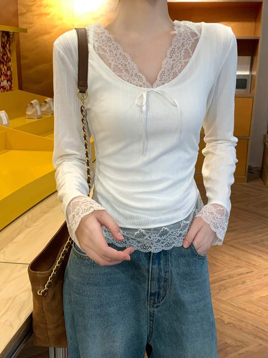 V-Neck Lace Ruched Jacquard Long Sleeve Fitted T-Shirt Undershirt, Random Fabric Piece - White - View 1