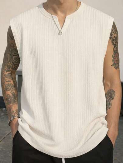 男士休闲纯色背心，适合日常休闲和户外运动穿着