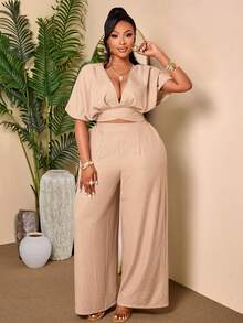 BIUBIU 大码女式夏季度假两件套，深V领蝙蝠袖露脐上衣和阔腿裤套装 - 淺卡其色 - 查看 5