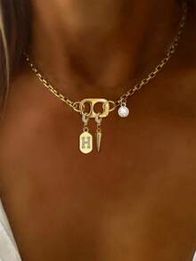 1 pieza Collar con colgante de letra dorada, collar con cadena, collar con colgante de diamante blanco, cadena de acero inoxidable. Adecuado para decoración en el trabajo, uso diario, fiestas, banquetes y bailes. Este es un collar de mujer único y lujoso. - Amarillo Oro - Ver 26