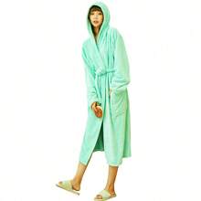 1 件女士珊瑚绒毛绒连帽浴袍，柔软舒适吸水家居服，适用于浴室、卧室、泳池、日常和旅行必备品 - 适合所有人返校的完美礼物 - 粉色 - 查看 20