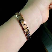 1pc Fashionable Titanium Steel Women's Bracelet, Vacuum Electroplated Gold, Black, Rose Gold Jewelry, Personalized Black Gold, Embedded With 18pcs Magnets, Suitable For Daily Wear And Party, Holiday Gift For Family And Friends - Arrow-shaped Men's and Women's Models - View 5