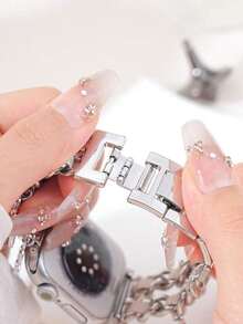 MAPUCE 1 chiếc dây đeo đồng hồ thông minh hình mắt quỷ bằng kim loại thời trang, dây da bóng hai mắt màu vàng, tương thích với Apple Watch 38/40/41/42/44/45/46/49mm, phù hợp với các dòng Ultra/SE/10/9/8/7/6/5/4/3/2/1, dễ dàng điều chỉnh độ dài, thích hợp làm quà tặng cho bạn bè, bạn gái, Ngày của Mẹ hoặc Ngày Valentine. - CAT214 Bạc - Xem 7