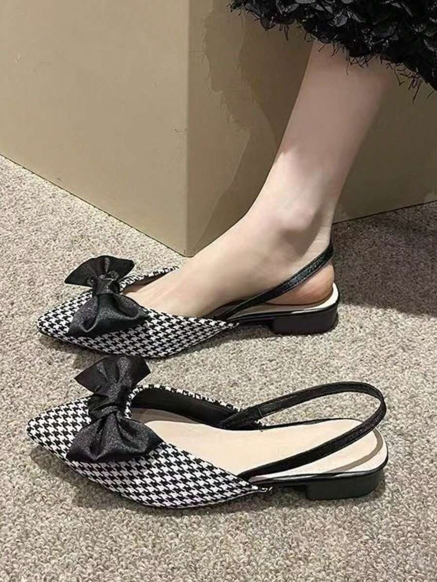 Sandalias femeninas delicadas de estilo francés con adorno de lazo. Sandalias elegantes de tacón alto con punta afilada para llevar al aire libre. Sandalias para mujer | Zapatos planos de tacón alto para mujer. - Blanco - Ver 1
