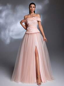Vestido de noche de estilo princesa con falda de tul, cintura con peplum, bordado de encaje 3D con flores y hombros descubiertos en color rosa claro - Rosa Pálido - Ver 4
