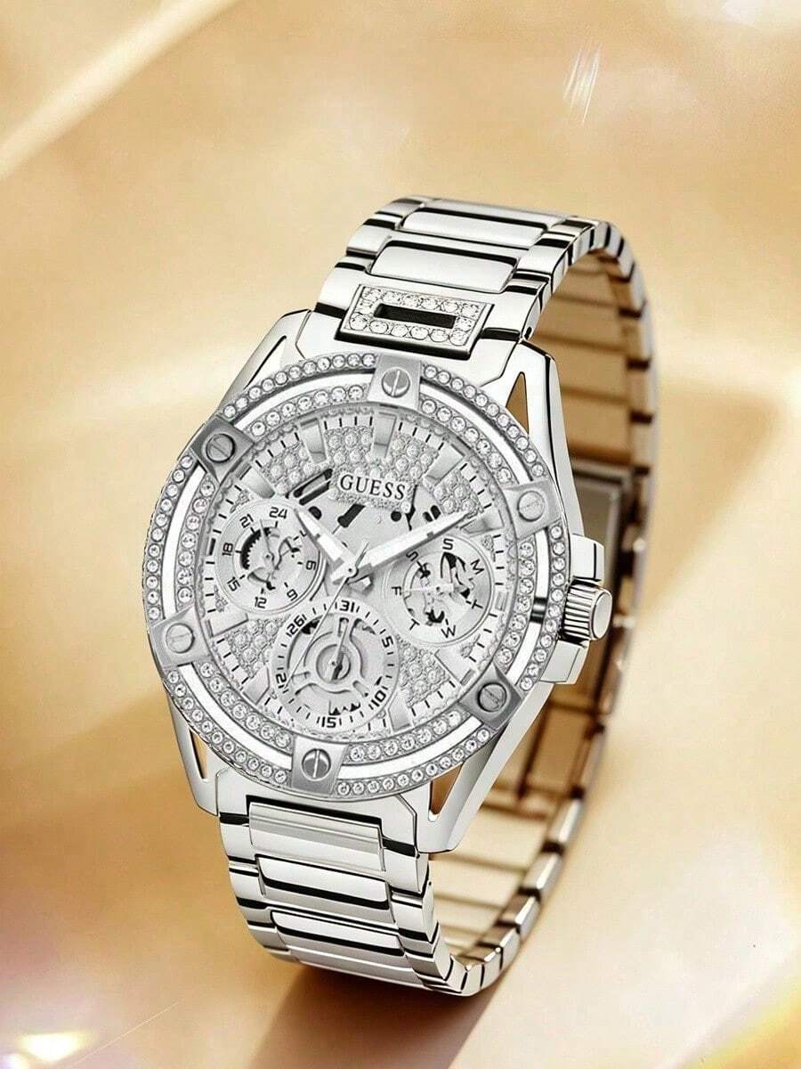 Guess Reloj de lujo de señora con cuarzo, diamantes de imitación y plata. Esfera redonda, correa de acero inoxidable. Apariencia de cronógrafo con diamantes de imitación brillantes. Adecuado para uso diario y como regalo de joyería para fiestas. - Plateado - Ver 1