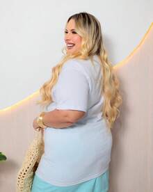 Camiseta Feminina Plus Size Básica 100% Algodão Estampada Premium Tamanho Grande T-Shirt Casual DTF - Preto - Visão 2
