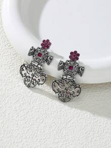一对复古宫廷风格银色耳环，雕工精细，镶嵌玫瑰红色合成锆石。 - 耳環 - 查看 2
