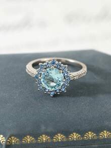 1. 时尚高端甜美精致的花朵戒指，百搭个性，适合任何场合佩戴，也可作为礼物送给朋友。 - 花朵戒指 - 查看 7