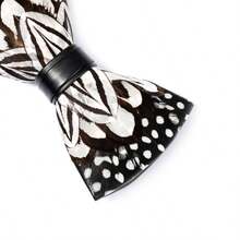 新款手工羽毛领结，适合新郎、伴郎、主人、商务场合佩戴，纸盒包装，可作礼品赠送。 - 白色 - 查看 2