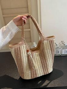 Diese farblich abgesetzte gestreifte handgewebte Strohtasche ist eine stilvolle, vielseitige, einfache und lässige Damenhandtasche. Sie ist eine perfekte Strandtasche für den Urlaub mit Quastenanhänger und Reißverschluss. Geeignet für Strandurlaube, Einkaufen, Strandausflüge, den Alltag, Dates und mehr. - Khaki - Übersicht 8
