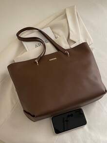 Women's Quilted Fashion Large Capacity One Shoulder Tote Bag, Magnetic Closure, Casual Street Style, Suitable For Photography, Daily Commute - Brown - View 3