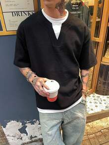 男士个性化圆领上衣，二合一迷你V领，华夫格纹理，休闲百搭高尔夫T恤 - 黑色 - 查看 1
