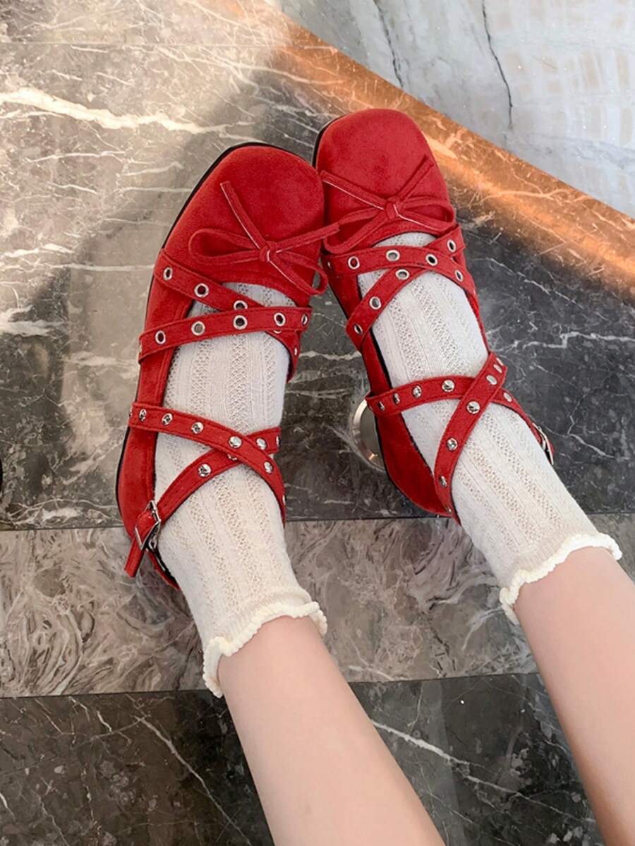 银色蝴蝶结鞋，时尚铆钉朋克芭蕾舞鞋，百搭方头玛丽珍女鞋 - 紅色 - 查看 1