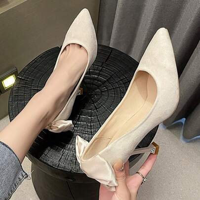 Zapatos de tacón alto elegantes y con estilo, de inspiración francesa, con un diseño de tacón en forma de copa de vino, perfectos para ir al trabajo y para ocasiones formales. Zapatos de tacón alto para mujer.