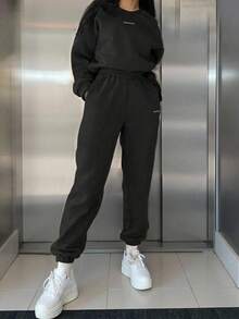 Women's Casual Letter Printed Hoodie And Sweatpants Two-Piece Set (Women's Minimalist Style Two-Piece Set), Long Sleeved Round Neck Top And Pocket Jogging Suit, Solid Color, Spring And Autumn Set, Casual Outdoor Sportswear, Multi-Functional All Age Casual Wear | Knitted Fabric | Women's Minimalist Sportswear - 黑色 - 查看 3